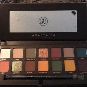 TRADE FOR BARBARA Brand new ABH Subculture palette